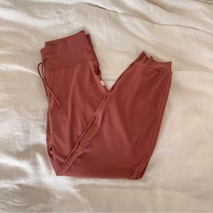 NWT Vuori Daily Jogger